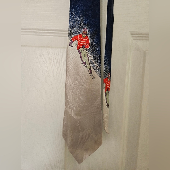 Vintage Men's Skier Tie - Picture 2 of 3